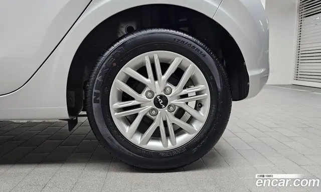 Kia Morning 2022 1.0 автомат (гидро), миниатюра 7