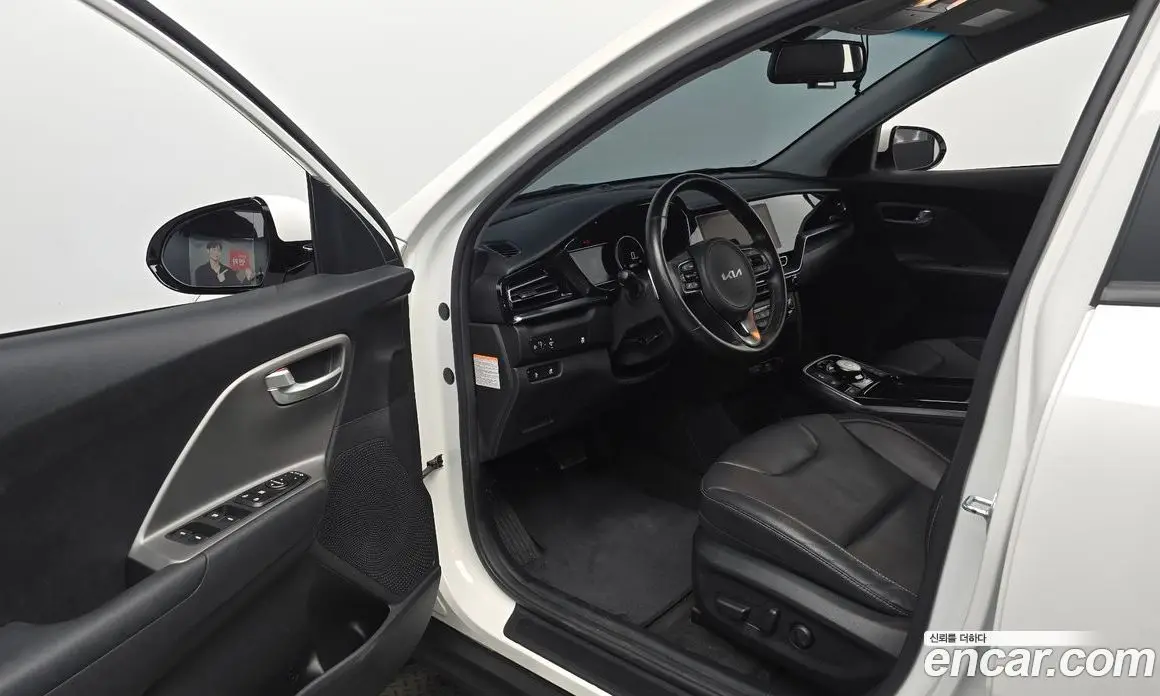 Kia Niro 2022 0.2 автомат (гидро), фото 12