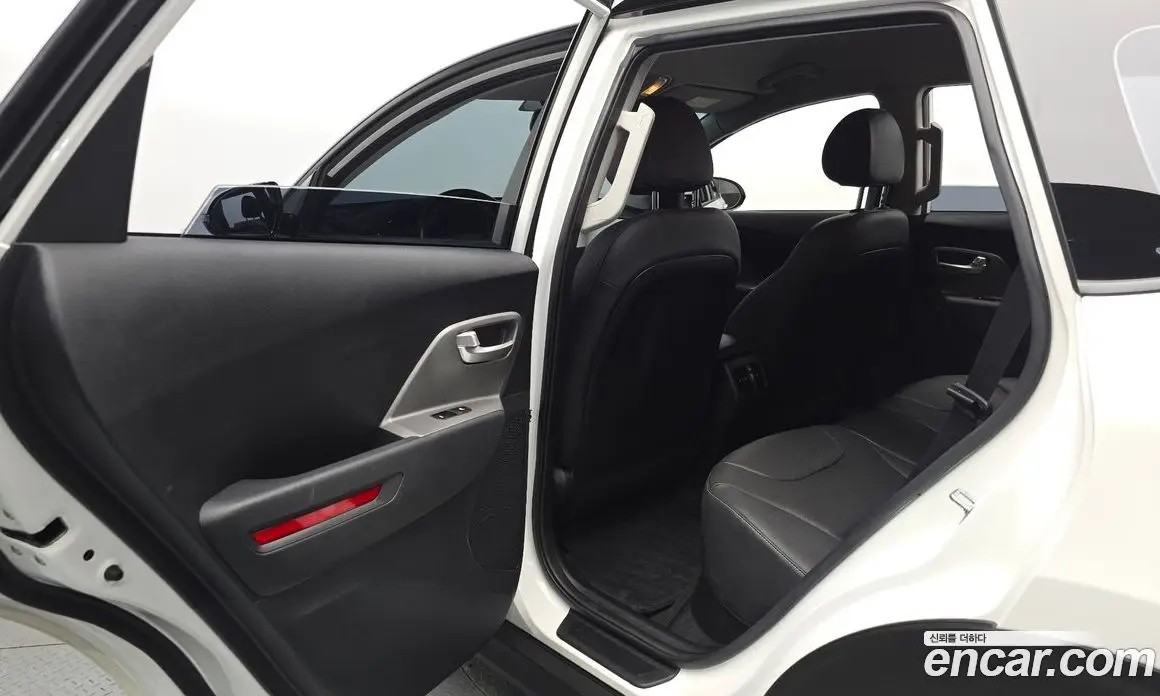 Kia Niro 2022 0.2 автомат (гидро), фото 15