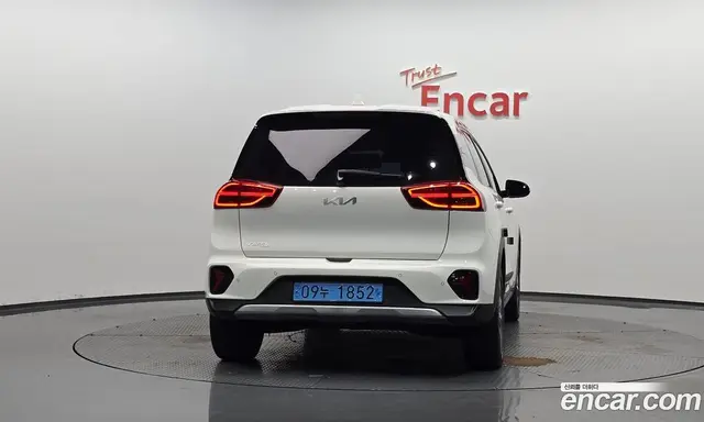 Kia Niro 2022 0.2 автомат (гидро), миниатюра 3
