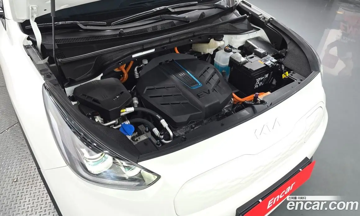 Kia Niro 2022 0.2 автомат (гидро), фото 5