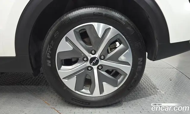 Kia Niro 2022 0.2 автомат (гидро), миниатюра 6