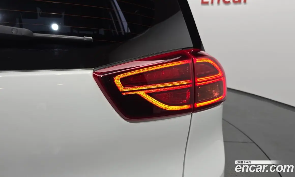 Kia Niro 2022 0.2 автомат (гидро), фото 8