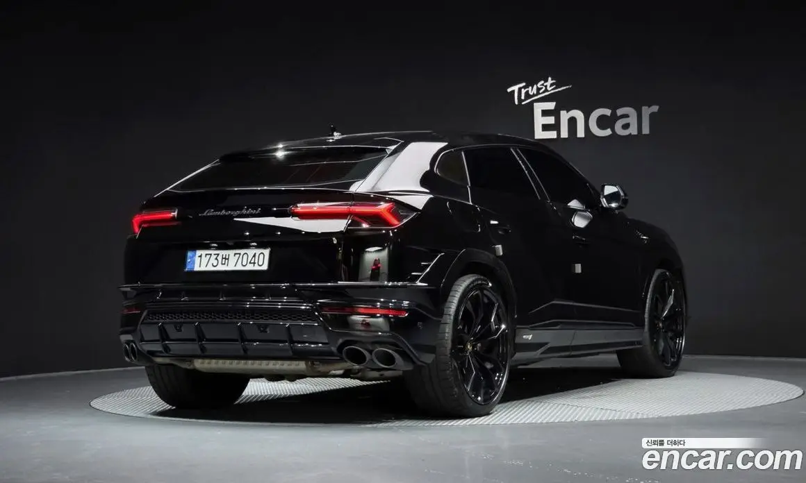 Lamborghini Urus 2024 4.0 автомат (гидро), фото 2 Lamborghini Urus 2024 4.0 автомат (гидро), фото 2