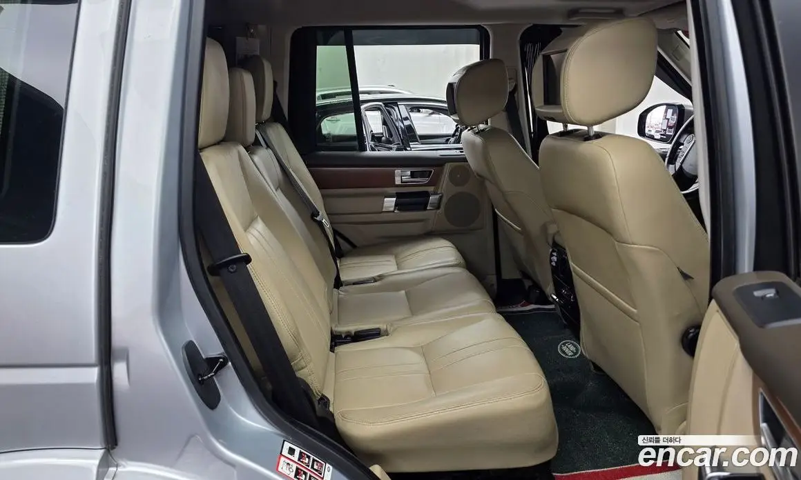 Land Rover Discovery 2016 3.0 автомат (гидро), фото 12 Land Rover Discovery 2016 3.0 автомат (гидро), фото 12