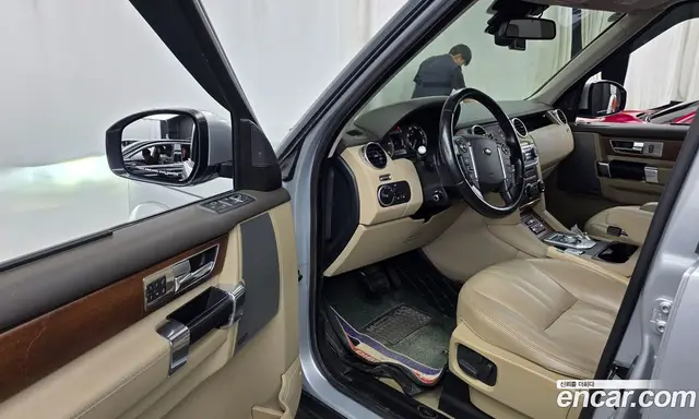 Land Rover Discovery 2016 3.0 автомат (гидро), миниатюра 10 Land Rover Discovery 2016 3.0 автомат (гидро), миниатюра 10