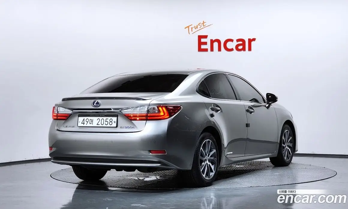Lexus ES 2018 2.5 автомат (гидро), фото 2 Lexus ES 2018 2.5 автомат (гидро), фото 2