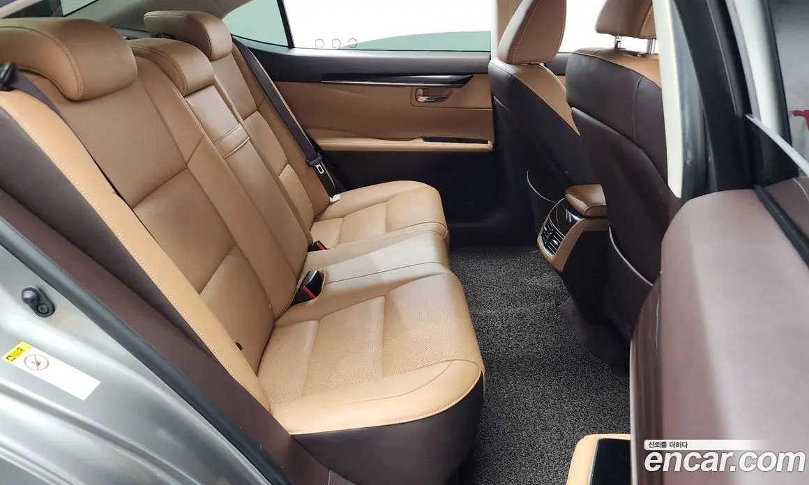 Lexus ES 2018 2.5 автомат (гидро), фото 17 Lexus ES 2018 2.5 автомат (гидро), фото 17