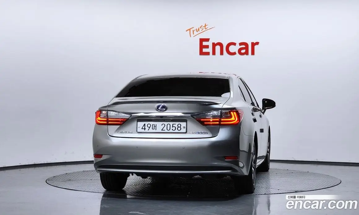 Lexus ES 2018 2.5 автомат (гидро), фото 4 Lexus ES 2018 2.5 автомат (гидро), фото 4