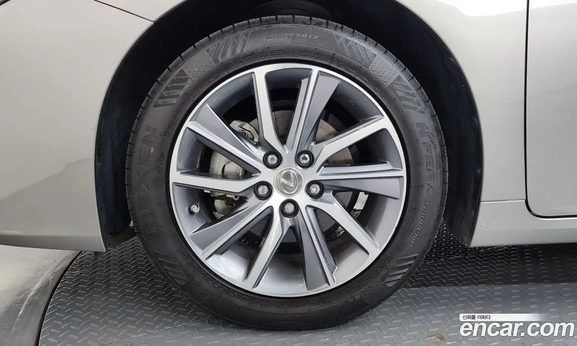Lexus ES 2018 2.5 автомат (гидро), фото 5 Lexus ES 2018 2.5 автомат (гидро), фото 5