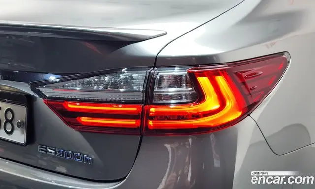 Lexus ES 2018 2.5 автомат (гидро), миниатюра 9 Lexus ES 2018 2.5 автомат (гидро), миниатюра 9
