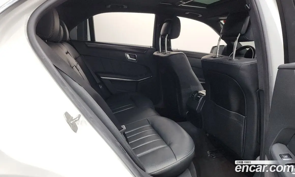 Mercedes-Benz E-Class 2015 3.5 автомат (гидро), фото 19 Mercedes-Benz E-Class 2015 3.5 автомат (гидро), фото 19