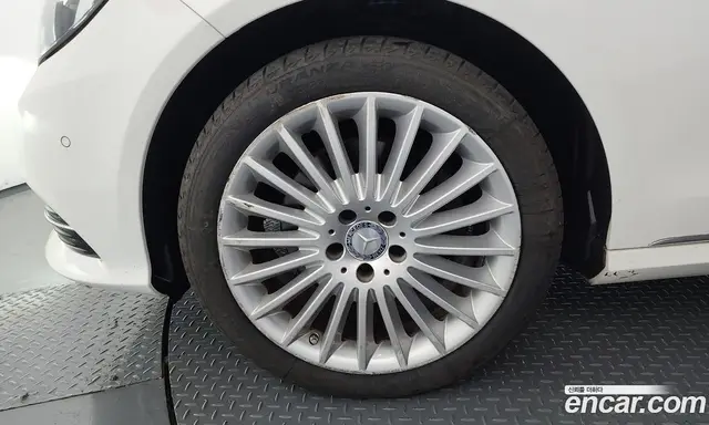 Mercedes-Benz E-Class 2015 3.5 автомат (гидро), миниатюра 5 Mercedes-Benz E-Class 2015 3.5 автомат (гидро), миниатюра 5