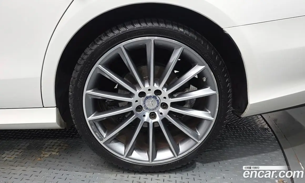 Mercedes-Benz E-Class 2017 2.0 автомат (гидро), фото 6 Mercedes-Benz E-Class 2017 2.0 автомат (гидро), фото 6