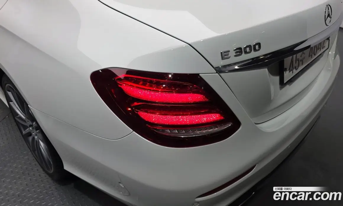 Mercedes-Benz E-Class 2017 2.0 автомат (гидро), фото 8 Mercedes-Benz E-Class 2017 2.0 автомат (гидро), фото 8