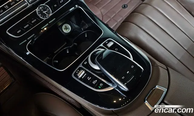 Mercedes-Benz E-Class 2018 1.9 автомат (гидро), миниатюра 12