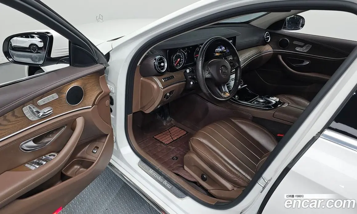 Mercedes-Benz E-Class 2018 1.9 автомат (гидро), фото 13 Mercedes-Benz E-Class 2018 1.9 автомат (гидро), фото 13