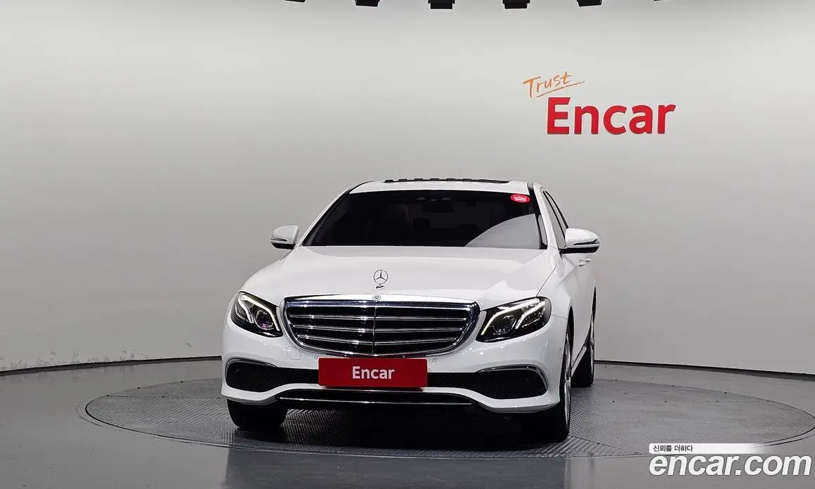Mercedes-Benz E-Class 2018 1.9 автомат (гидро), фото 3 Mercedes-Benz E-Class 2018 1.9 автомат (гидро), фото 3