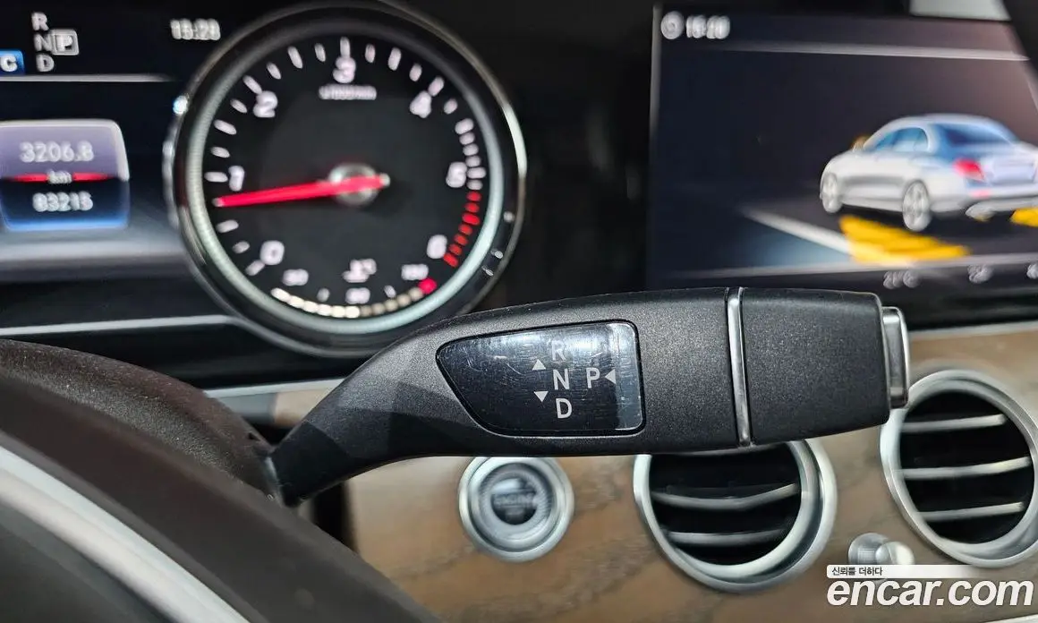 Mercedes-Benz E-Class 2018 1.9 автомат (гидро), фото 24 Mercedes-Benz E-Class 2018 1.9 автомат (гидро), фото 24