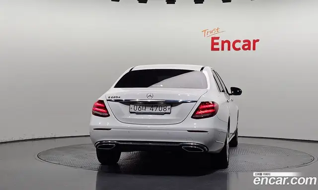 Mercedes-Benz E-Class 2018 1.9 автомат (гидро), миниатюра 4 Mercedes-Benz E-Class 2018 1.9 автомат (гидро), миниатюра 4
