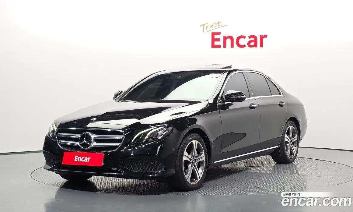 Mercedes-Benz E-Class 2018 2.0 автомат (гидро), фото 1 Mercedes-Benz E-Class 2018 2.0 автомат (гидро), фото 1