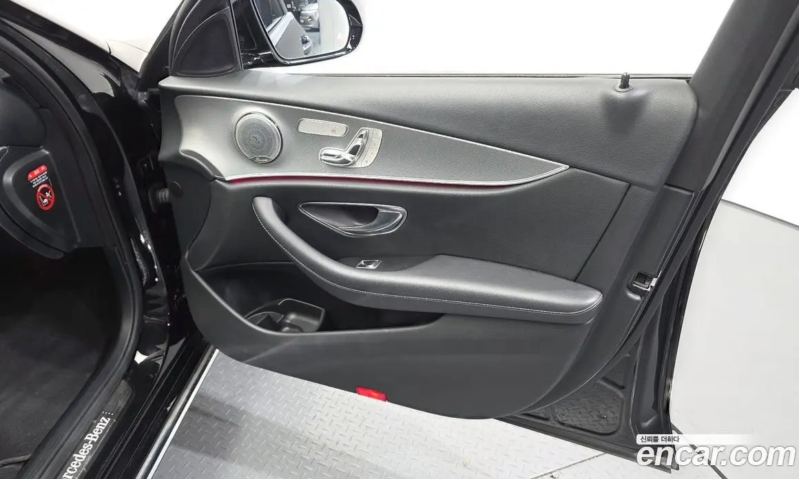 Mercedes-Benz E-Class 2018 2.0 автомат (гидро), фото 14 Mercedes-Benz E-Class 2018 2.0 автомат (гидро), фото 14