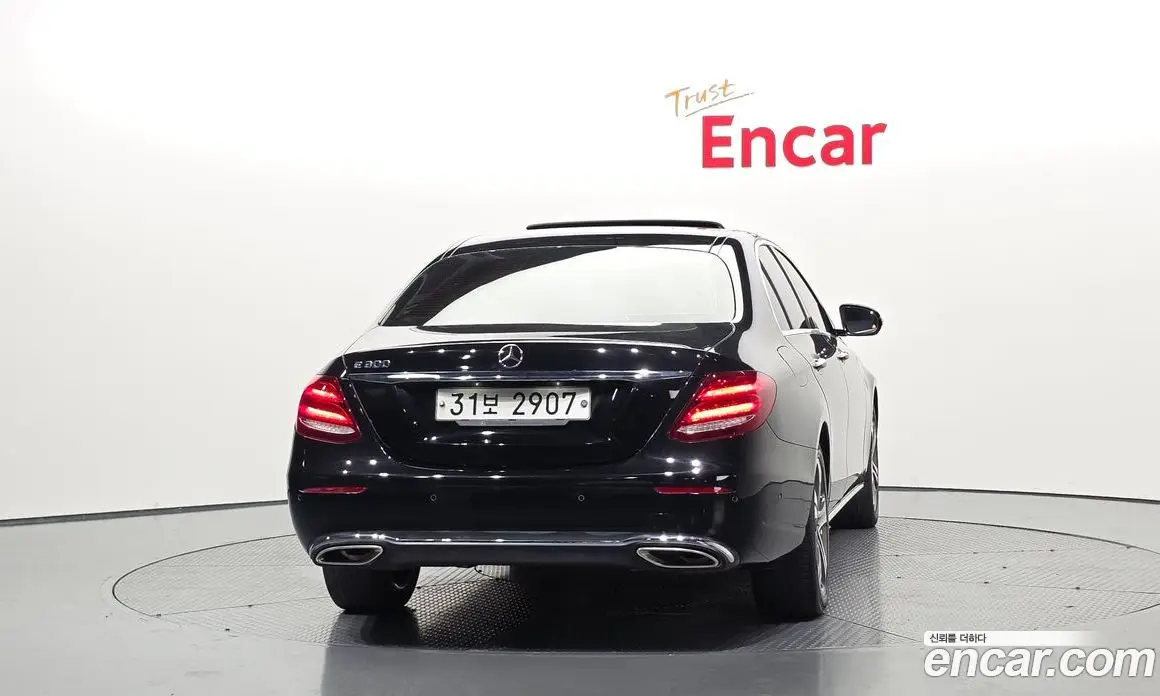 Mercedes-Benz E-Class 2018 2.0 автомат (гидро), фото 4 Mercedes-Benz E-Class 2018 2.0 автомат (гидро), фото 4