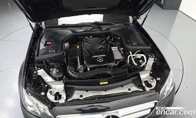 Mercedes-Benz E-Class 2018 2.0 автомат (гидро), миниатюра 6 Mercedes-Benz E-Class 2018 2.0 автомат (гидро), миниатюра 6