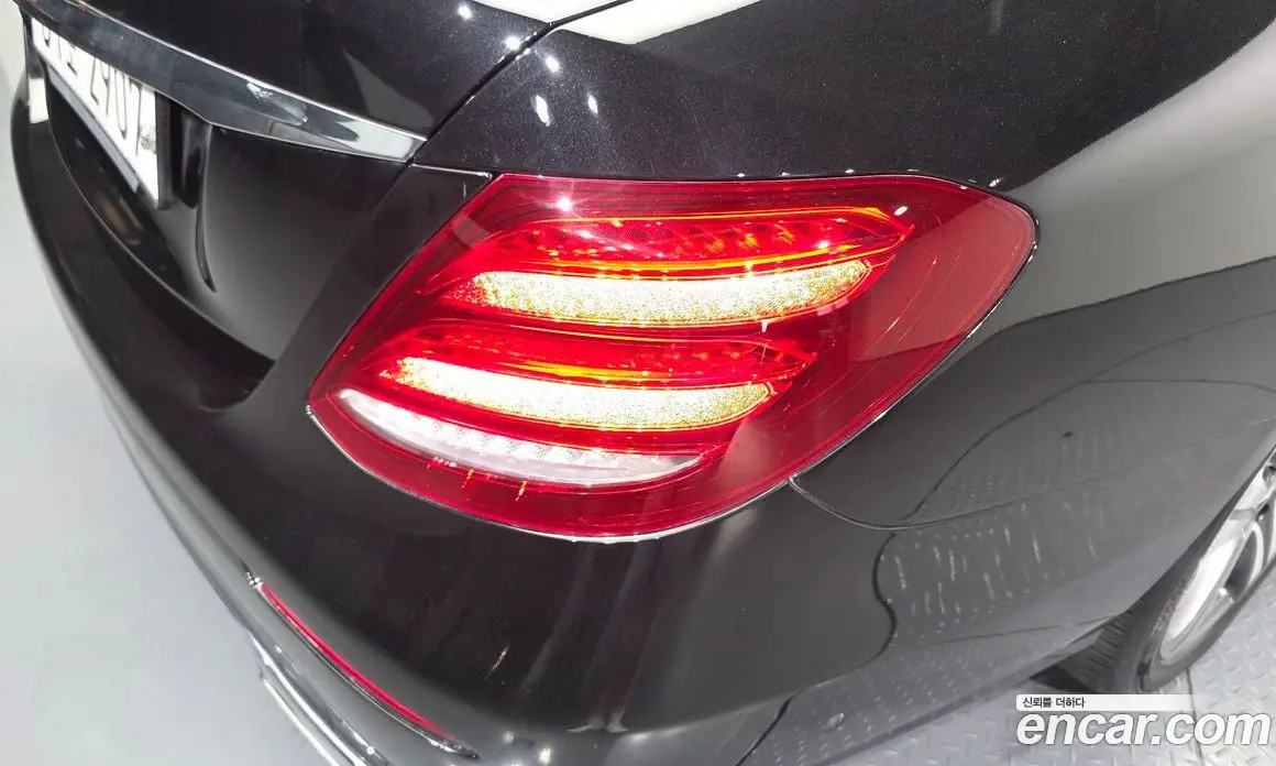 Mercedes-Benz E-Class 2018 2.0 автомат (гидро), фото 9 Mercedes-Benz E-Class 2018 2.0 автомат (гидро), фото 9