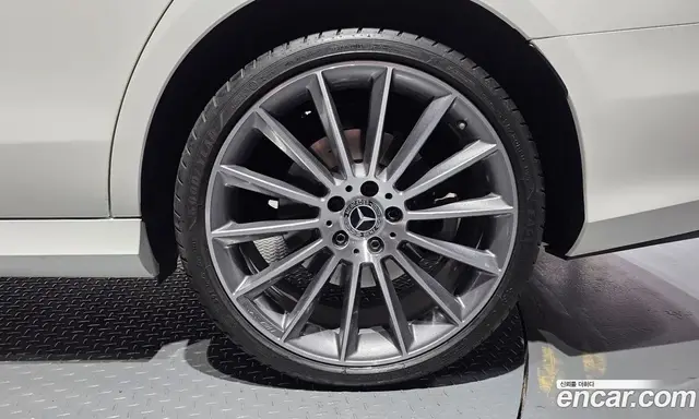 Mercedes-Benz E-Class 2022 2.0 автомат (гидро), миниатюра 7 Mercedes-Benz E-Class 2022 2.0 автомат (гидро), миниатюра 7