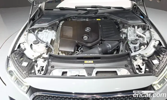 Mercedes-Benz E-Class 2024 2.0 автомат (гидро), миниатюра 6 Mercedes-Benz E-Class 2024 2.0 автомат (гидро), миниатюра 6