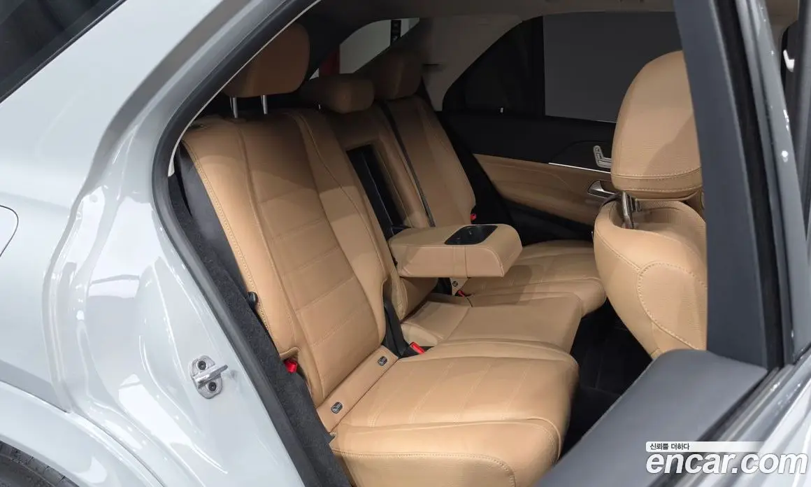 Mercedes-Benz GLE-Class 2023 3.0 автомат (гидро), фото 17 Mercedes-Benz GLE-Class 2023 3.0 автомат (гидро), фото 17