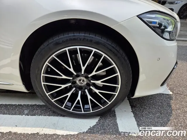 Mercedes-Benz S-Class 2023 4.0 автомат (гидро), миниатюра 6