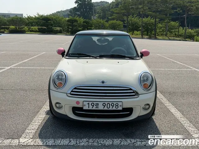 Mini Cooper 2012 2.0 автомат (гидро), миниатюра 1 Mini Cooper 2012 2.0 автомат (гидро), миниатюра 1