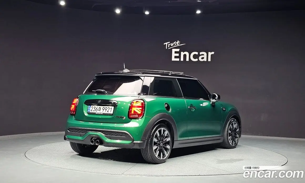 Mini Cooper 2023 2.0 автомат (гидро), фото 2 Mini Cooper 2023 2.0 автомат (гидро), фото 2