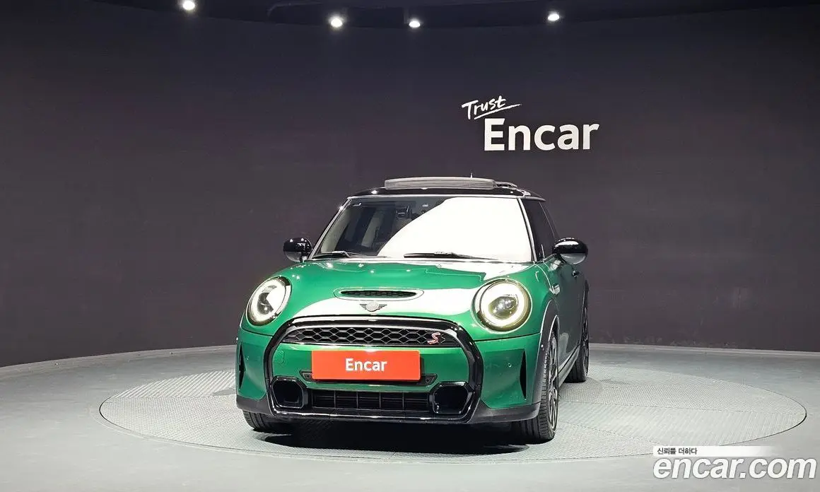 Mini Cooper 2023 2.0 автомат (гидро), фото 3 Mini Cooper 2023 2.0 автомат (гидро), фото 3