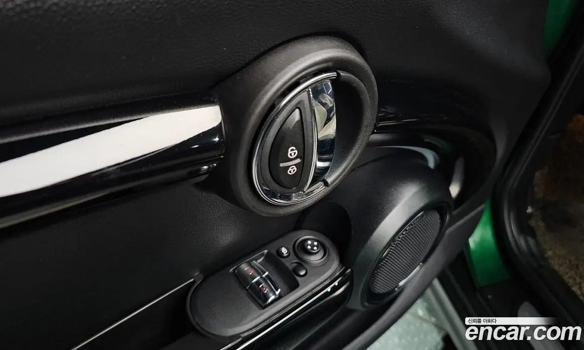 Mini Cooper 2023 2.0 автомат (гидро), фото 29 Mini Cooper 2023 2.0 автомат (гидро), фото 29