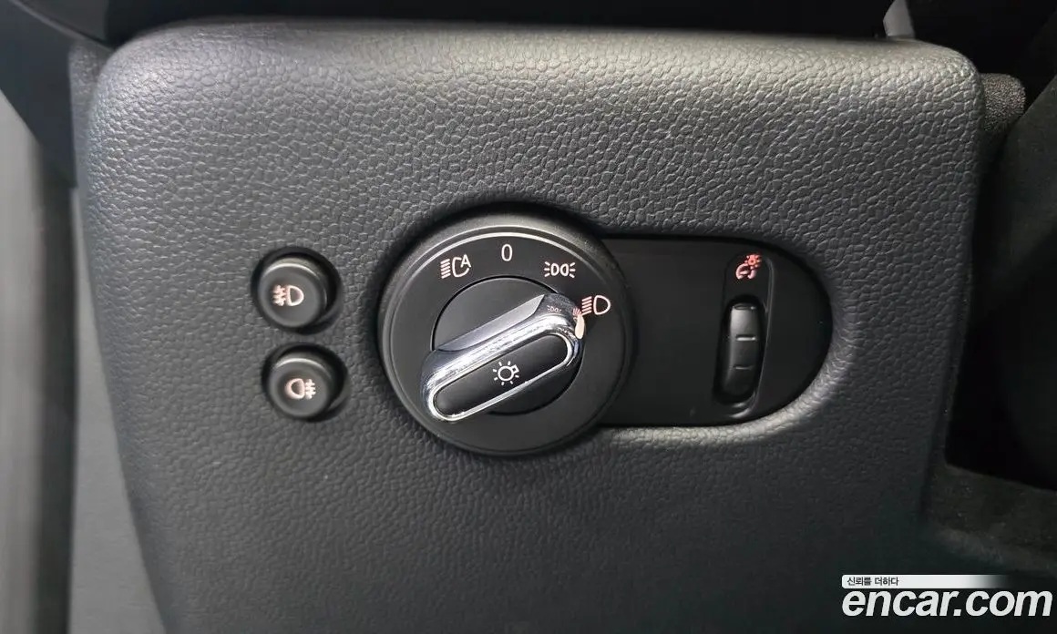 Mini Cooper Convertible 2018 1.5 автомат (гидро), фото 13