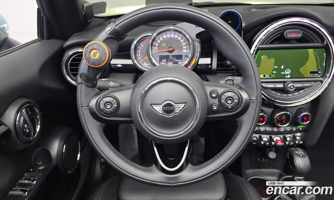 Mini Cooper Convertible 2018 1.5 автомат (гидро), фото 14