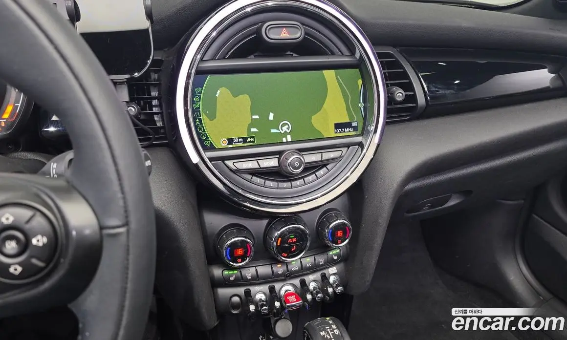 Mini Cooper Convertible 2018 1.5 автомат (гидро), фото 16