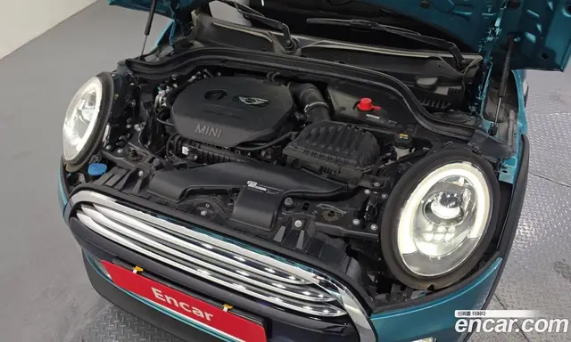 Mini Cooper Convertible 2018 1.5 автомат (гидро), миниатюра 6