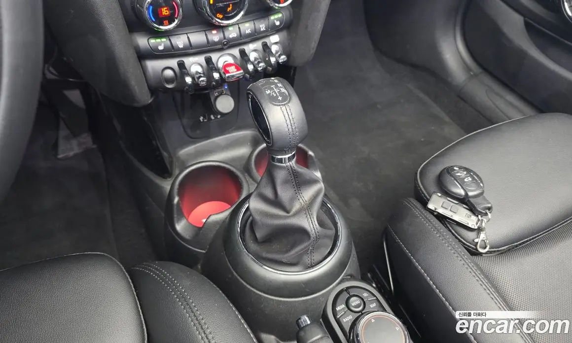 Mini Cooper Convertible 2018 1.5 автомат (гидро), фото 9