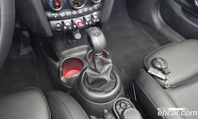 Mini Cooper Convertible 2018 1.5 автомат (гидро), миниатюра 9