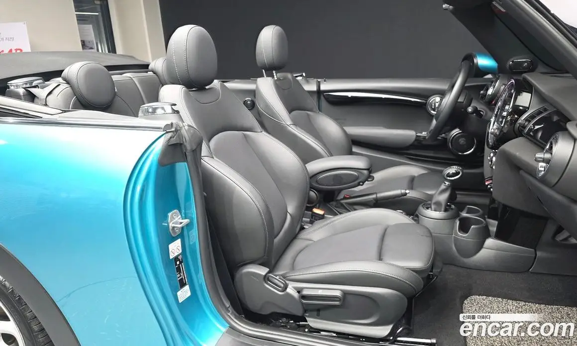 Mini Cooper Convertible 2019 1.5 автомат (гидро), фото 17 Mini Cooper Convertible 2019 1.5 автомат (гидро), фото 17