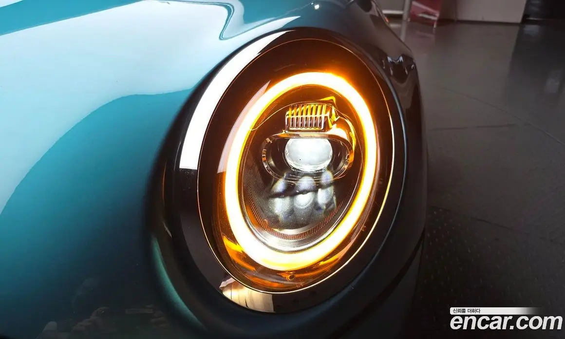 Mini Cooper Convertible 2019 1.5 автомат (гидро), фото 8 Mini Cooper Convertible 2019 1.5 автомат (гидро), фото 8