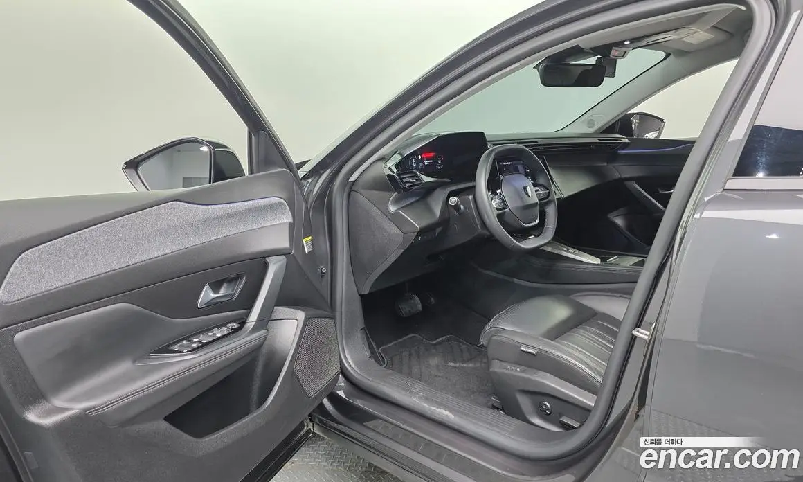 Peugeot 408 2023 1.2 автомат (гидро), фото 17