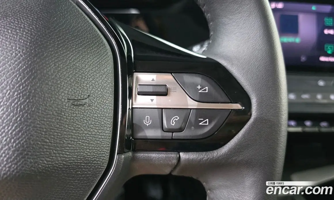 Peugeot 408 2023 1.2 автомат (гидро), фото 28