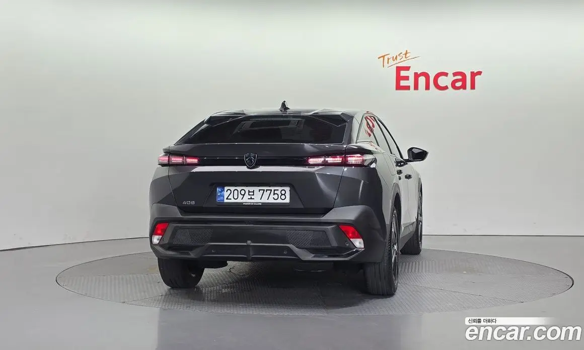 Peugeot 408 2023 1.2 автомат (гидро), фото 4