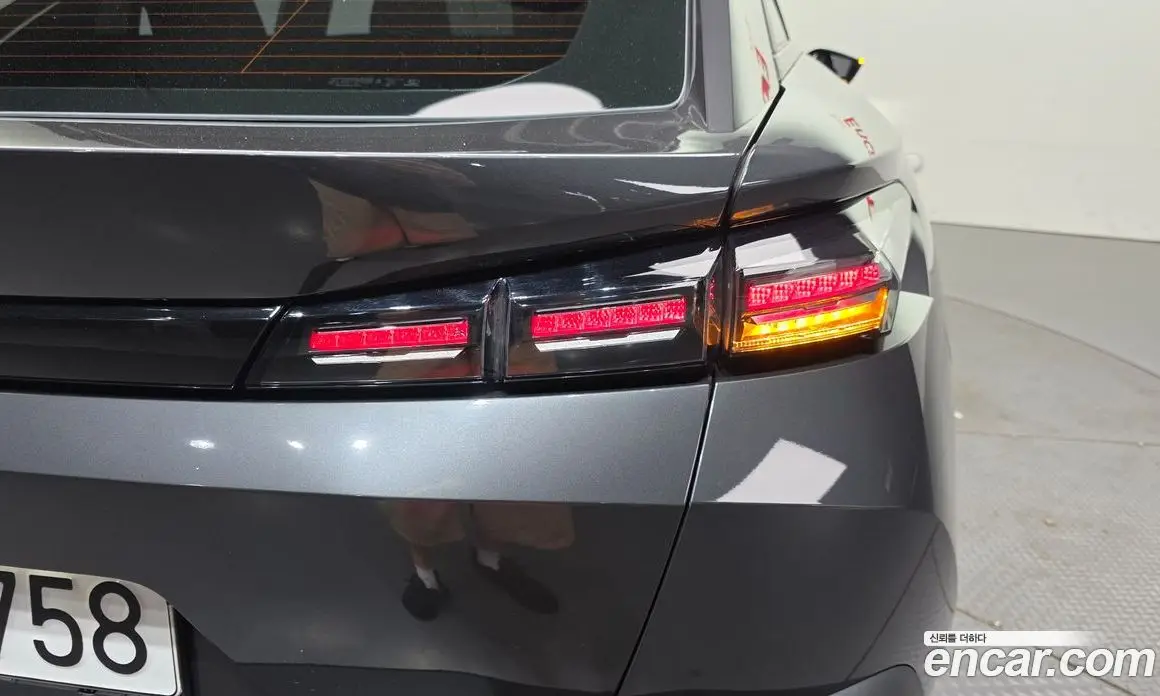 Peugeot 408 2023 1.2 автомат (гидро), фото 9