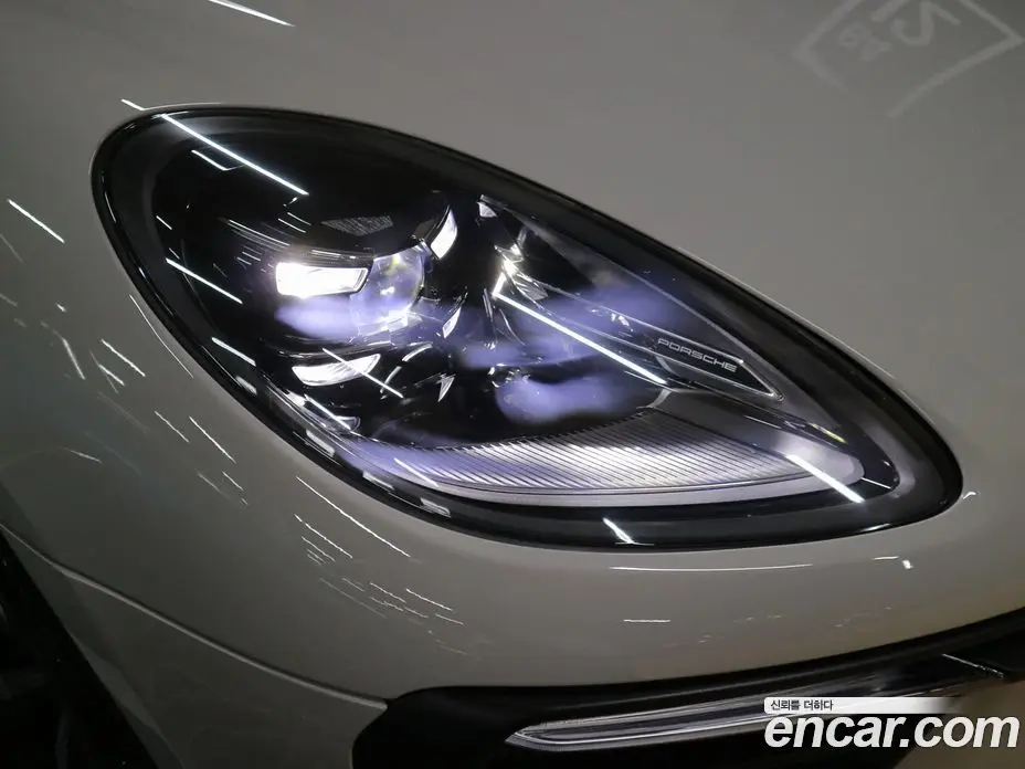 Porsche Macan 2023 2.9 автомат (гидро), фото 12
